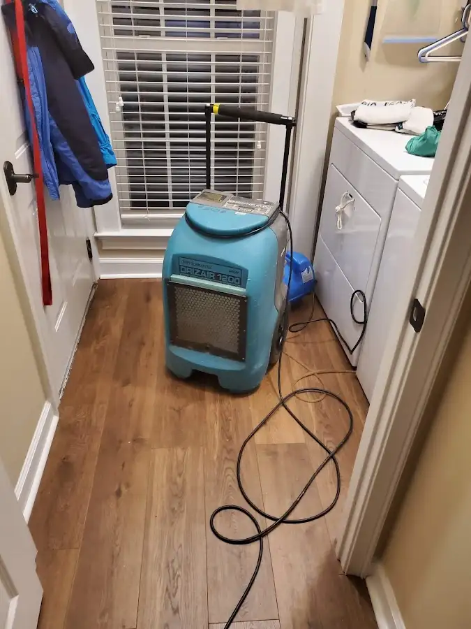 Commercial dehumidifier deployed for Flood Damage Cleanup in Casa de Oro-Mount Helix